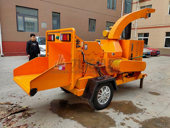 �Ƅ�(d��ng)ʽ��(sh��)֦����C(j��)